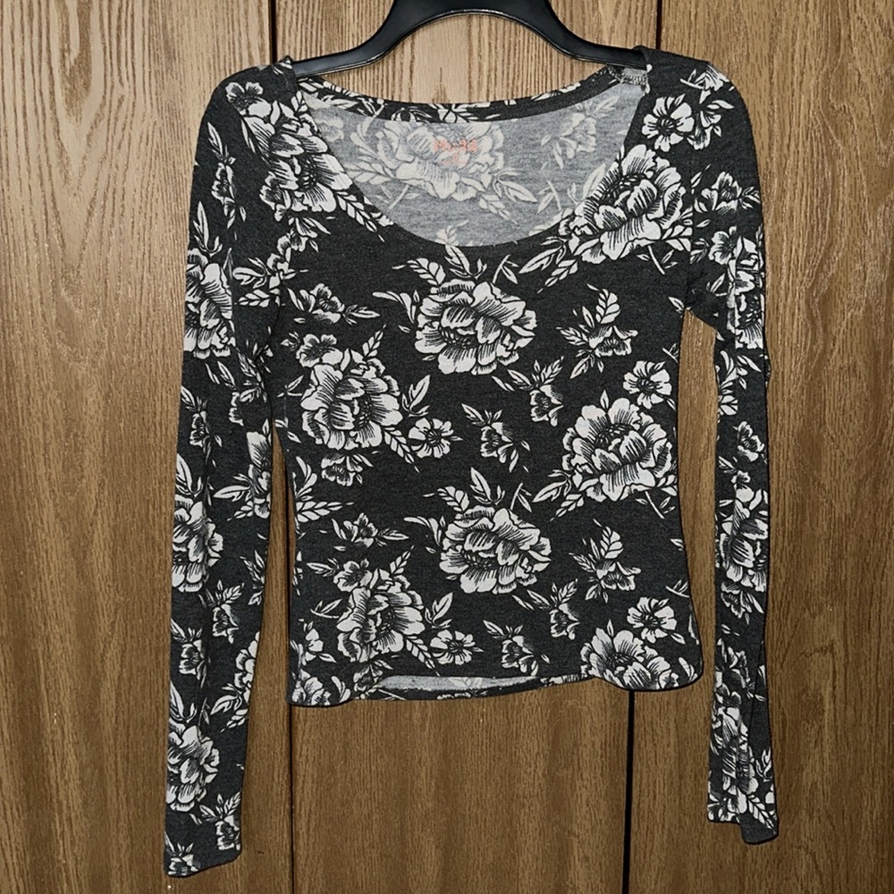 Mudd floral sweater